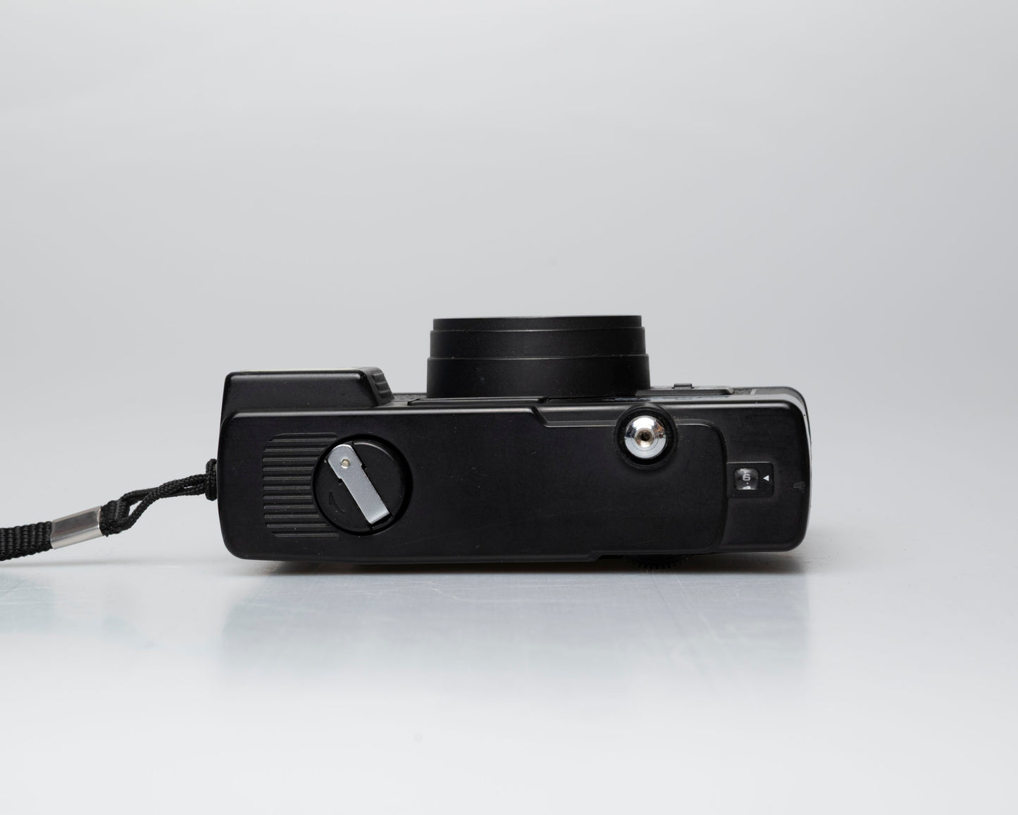 Caméra à mise au point automatique Diramic CF 35 35mm