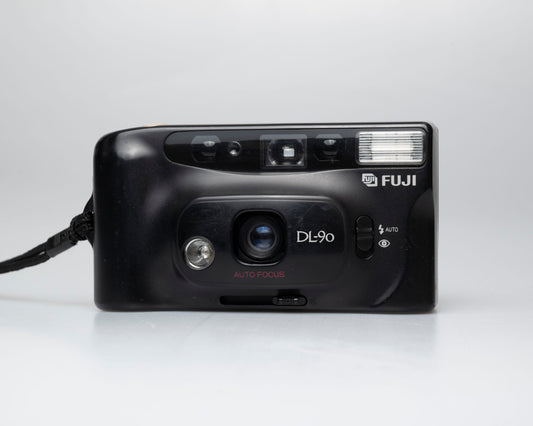 Fuji DL-90 appareil photo argentique 35mm (numéro de série 10222971)