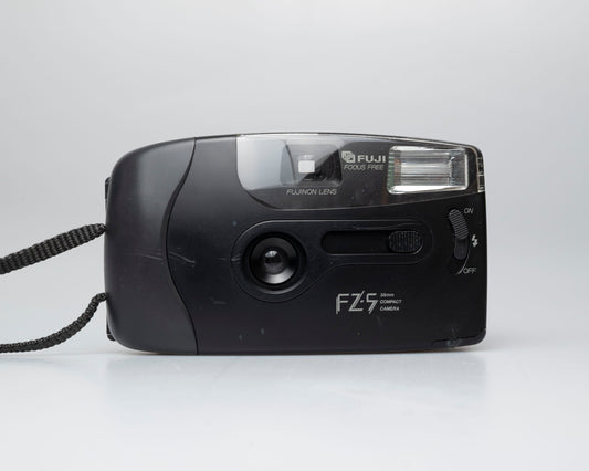 Fuji FZ-5 35mm film camera (serial 61005809)