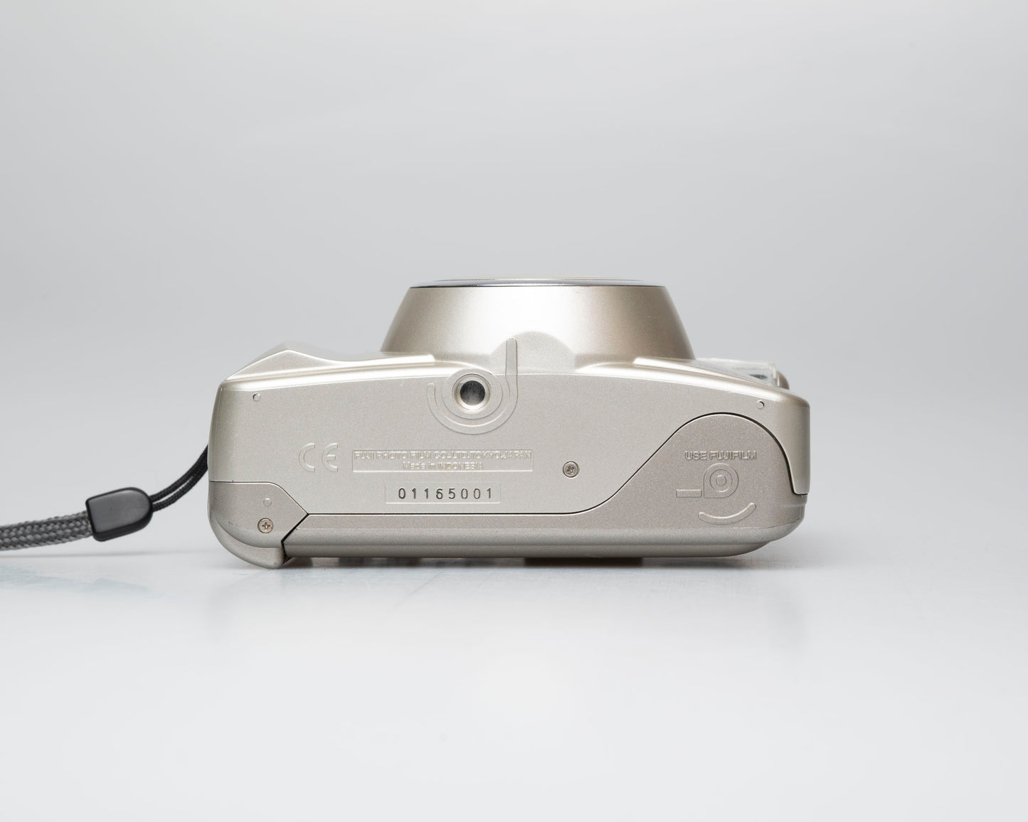 Appareil photo Fujifilm Discovery S1200 Zoom Date 35mm (numéro de série 1165001)