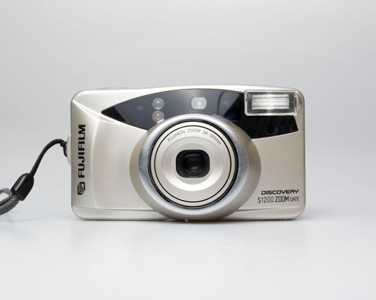 Fujifilm Discovery S1200 Zoom Date 35mm camera (serial 1165001)