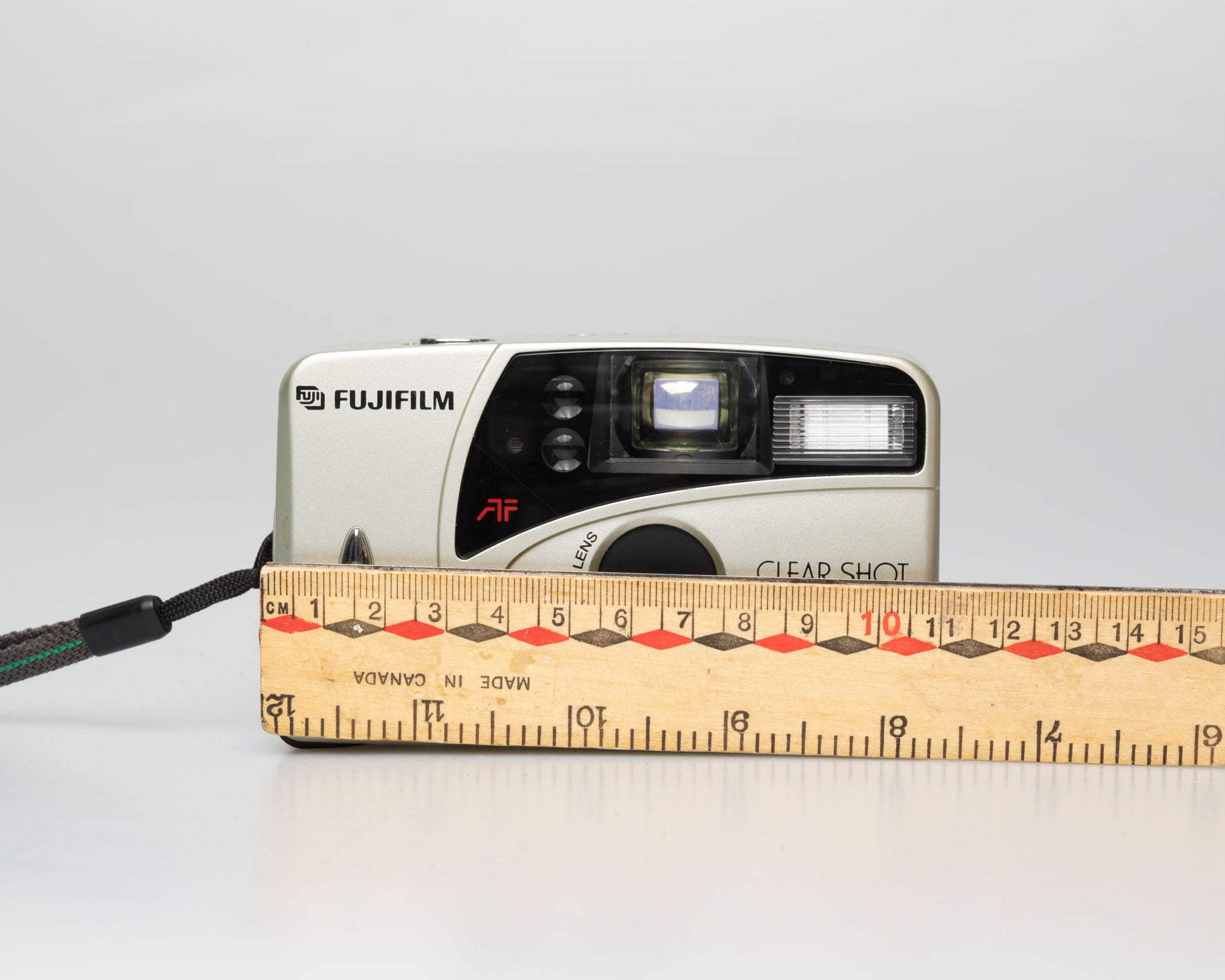 Fujifilm Clear Shot 60 AF 35mm film camera w/ manual (serial 4329775)