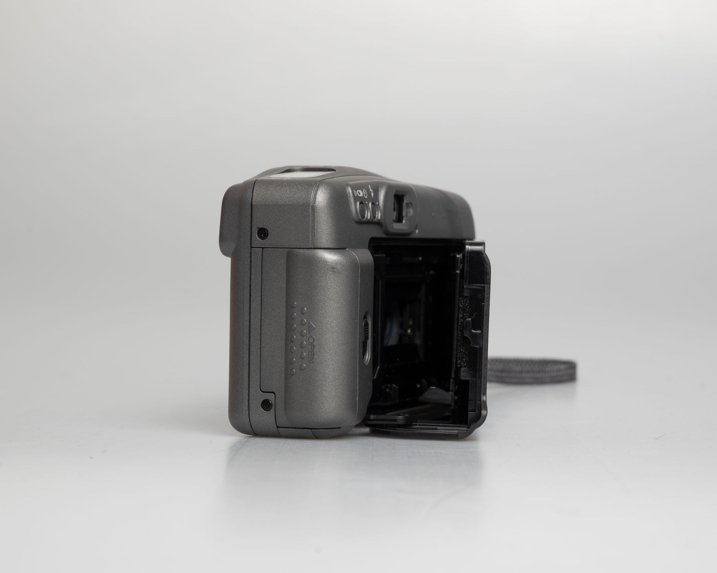 Fujifilm DL-270 Zoom MR 35mm camera w/ case + remote (serial 71105456)