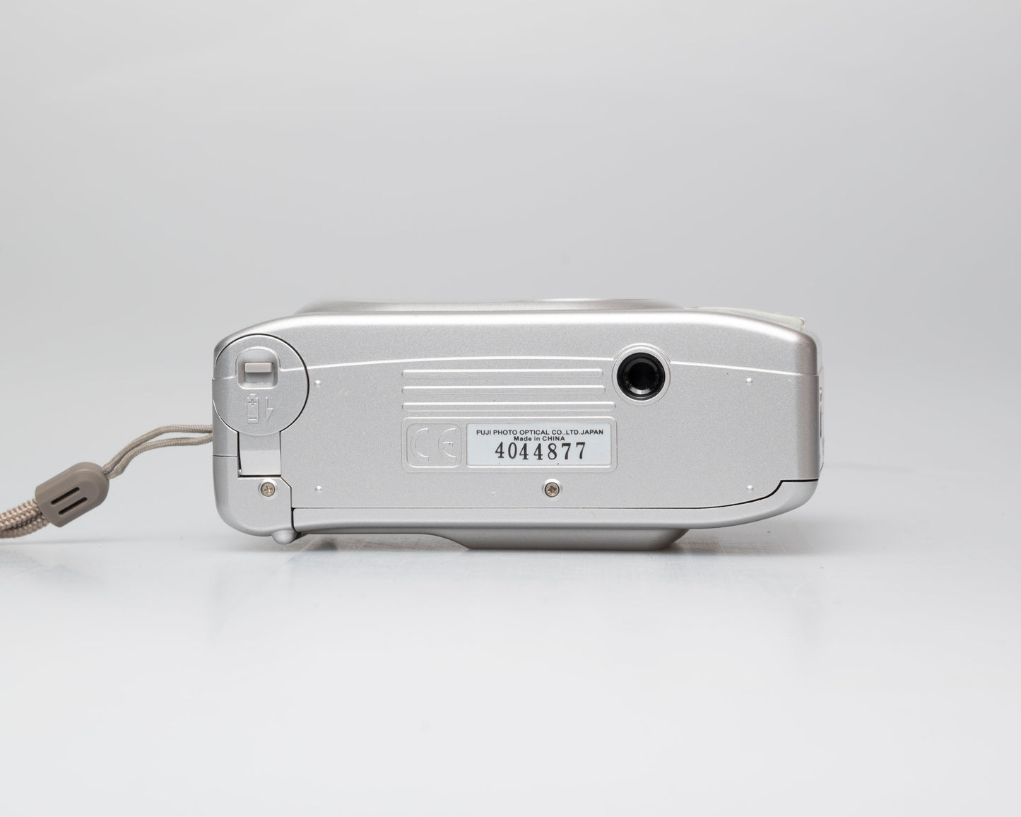 Fujifilm Zoom Date 60W 35mm camera w/ case + manual (serial 4044877)