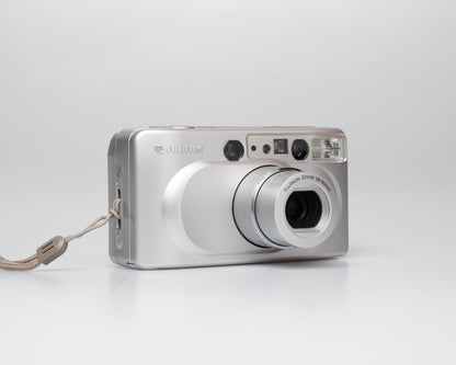 Fujifilm Zoom Date 60W 35mm camera w/ case + manual (serial 4044877)