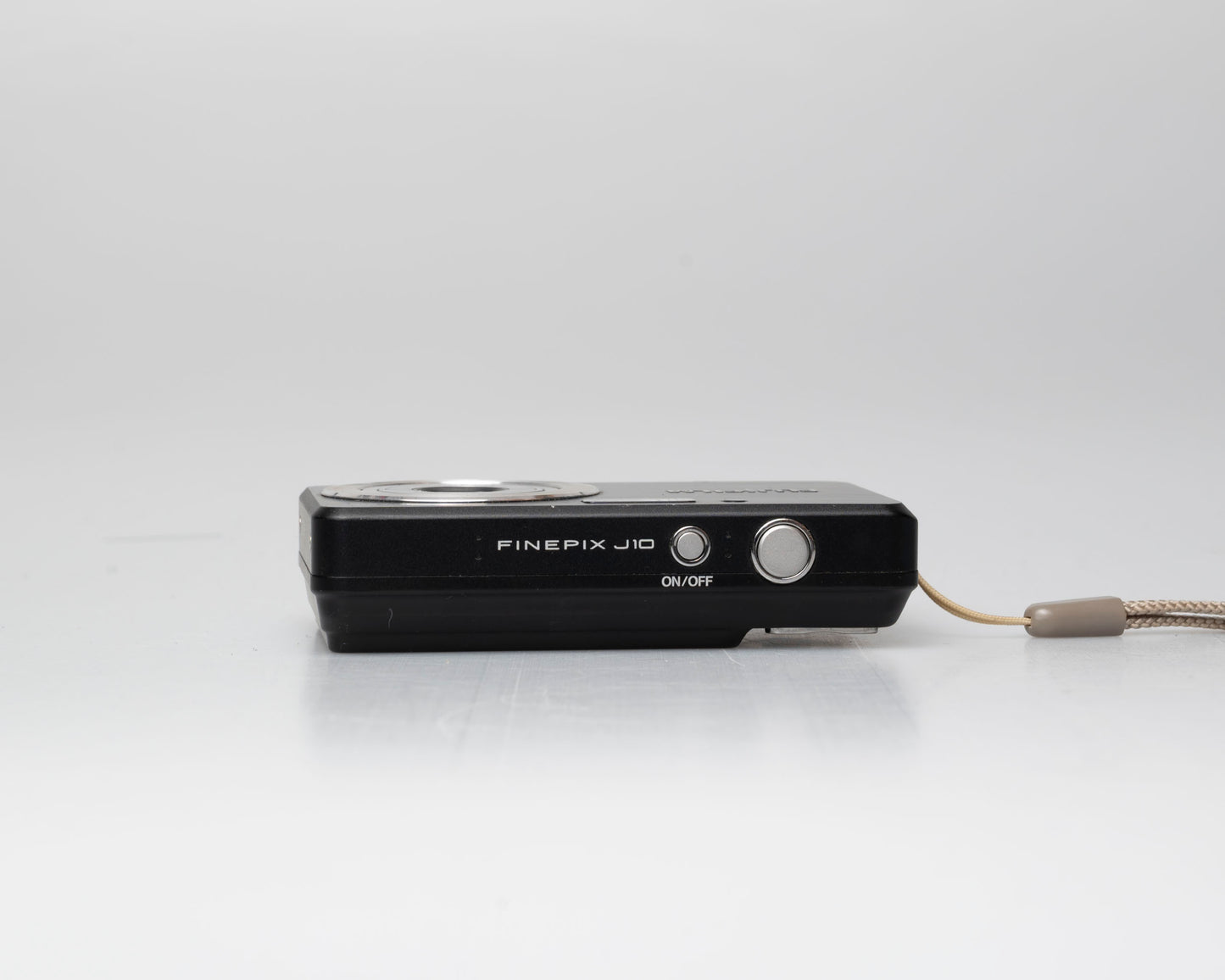 Fujifilm Finepix J10 8.2 MP digicam w/ battery + charger + 8GB SD card (serial 8UG02712)