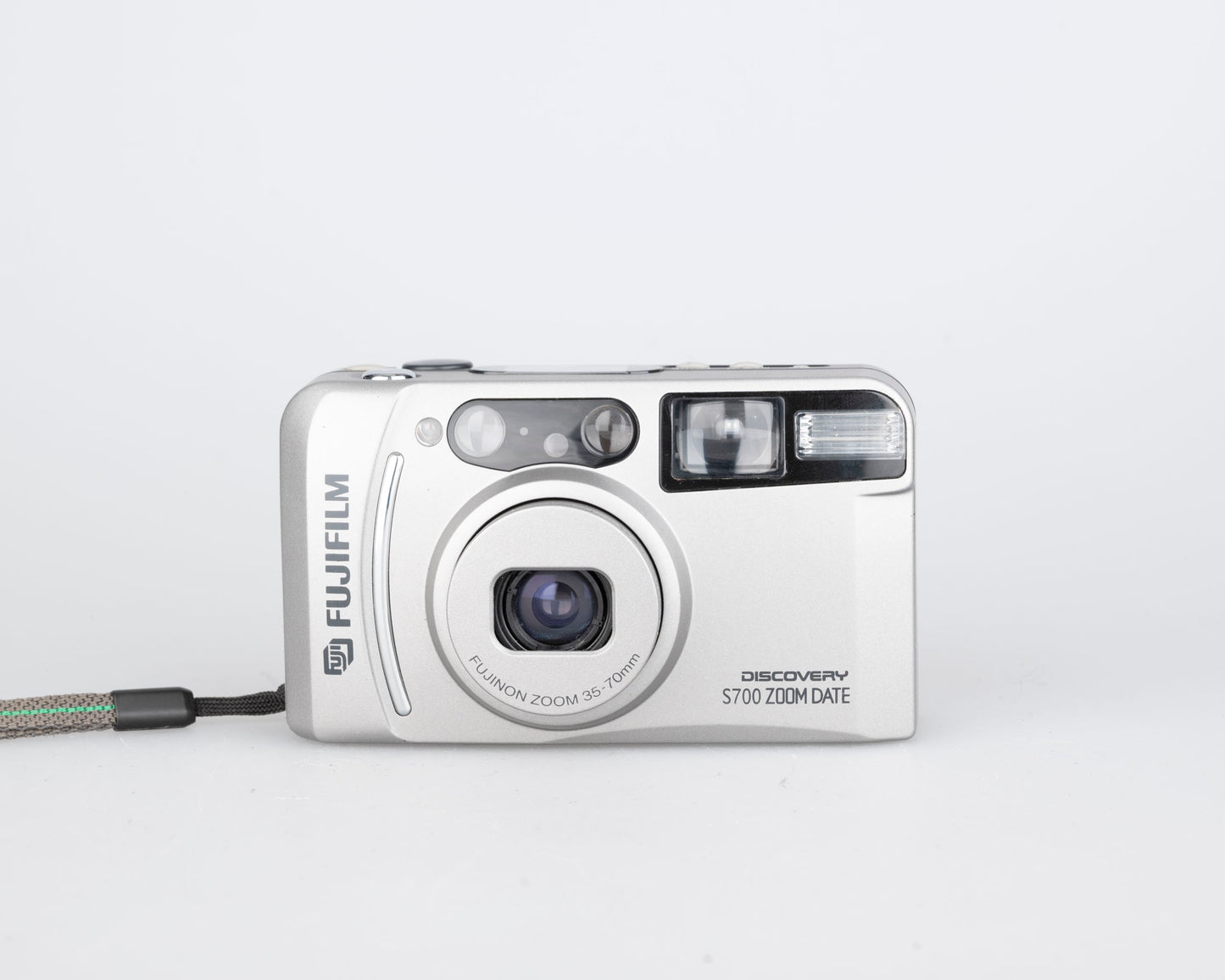 Fujifilm Discovery 700S Zoom Date 35mm camera w/ case (serial 4840437)