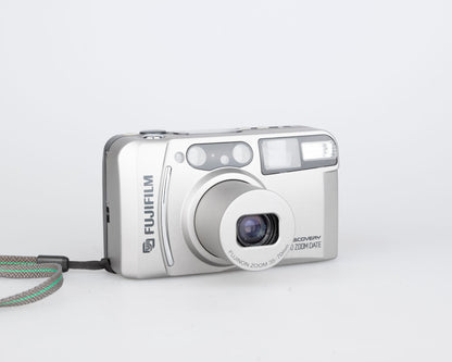 Appareil photo Fujifilm Discovery 700S Zoom Date 35 mm avec étui (série 4840437)