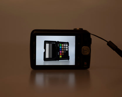 Kodak EasyShare C195 14 MP CCD sensor digicam w/ 8 GB SD card