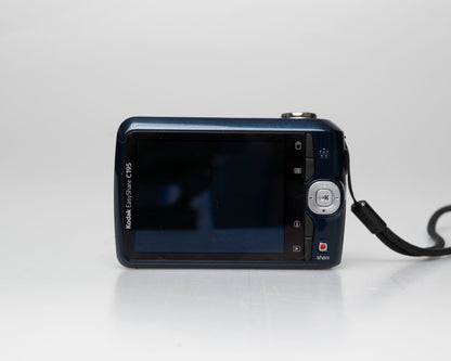 Kodak EasyShare C195 14 MP CCD sensor digicam w/ 8 GB SD card