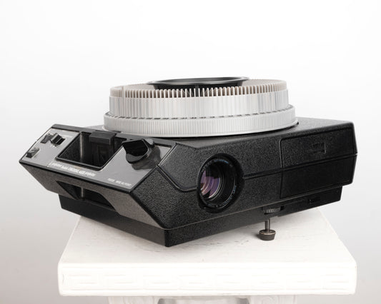 Projecteur de diapositives Kodak Carousel 4600 35 mm avec objectif Ektanar C 102 mm f2.8 (série 265187)