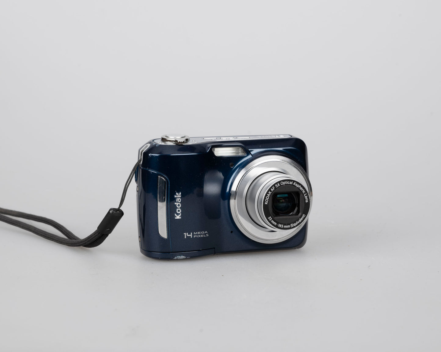 Appareil photo numérique à capteur CCD Kodak Easyshare C195 14 MP avec manuel et câble USB (utilise des piles AA et des cartes mémoire SD)
