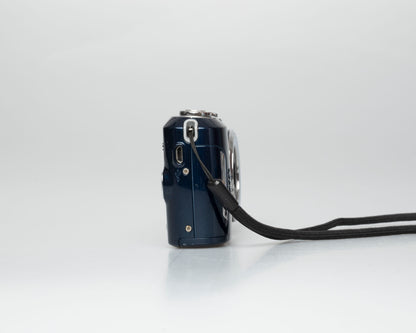 Kodak EasyShare C195 14 MP CCD sensor digicam w/ 8 GB SD card (serial KCGNA02917709)