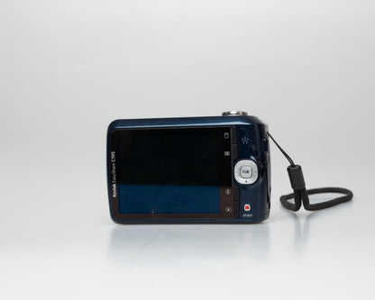 Kodak EasyShare C195 14 MP CCD sensor digicam w/ 8 GB SD card (serial KCGNA02917709)