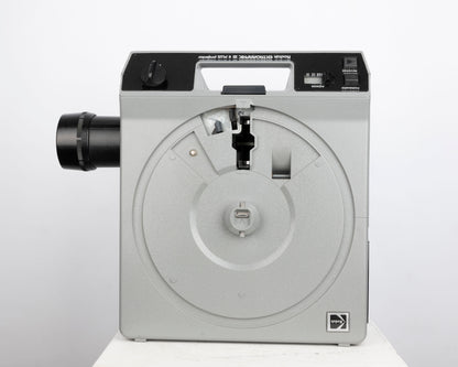 Kodak Ektagraphic III E Plus 35mm slide projector w/ Ektanar C 102-125mm f3.5 zoom lens