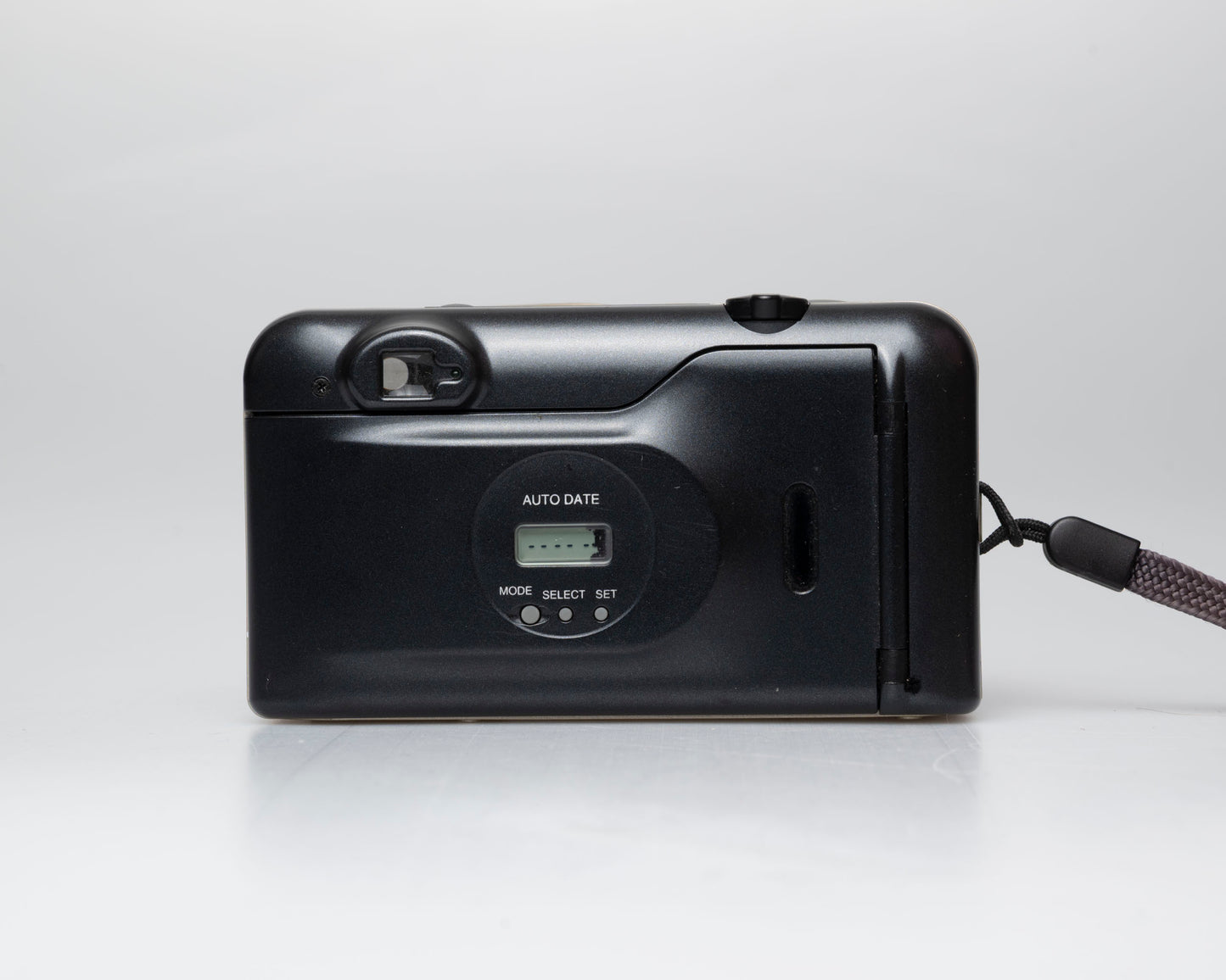 Konica FR735 35mm camera w/ case (serial 7048928)