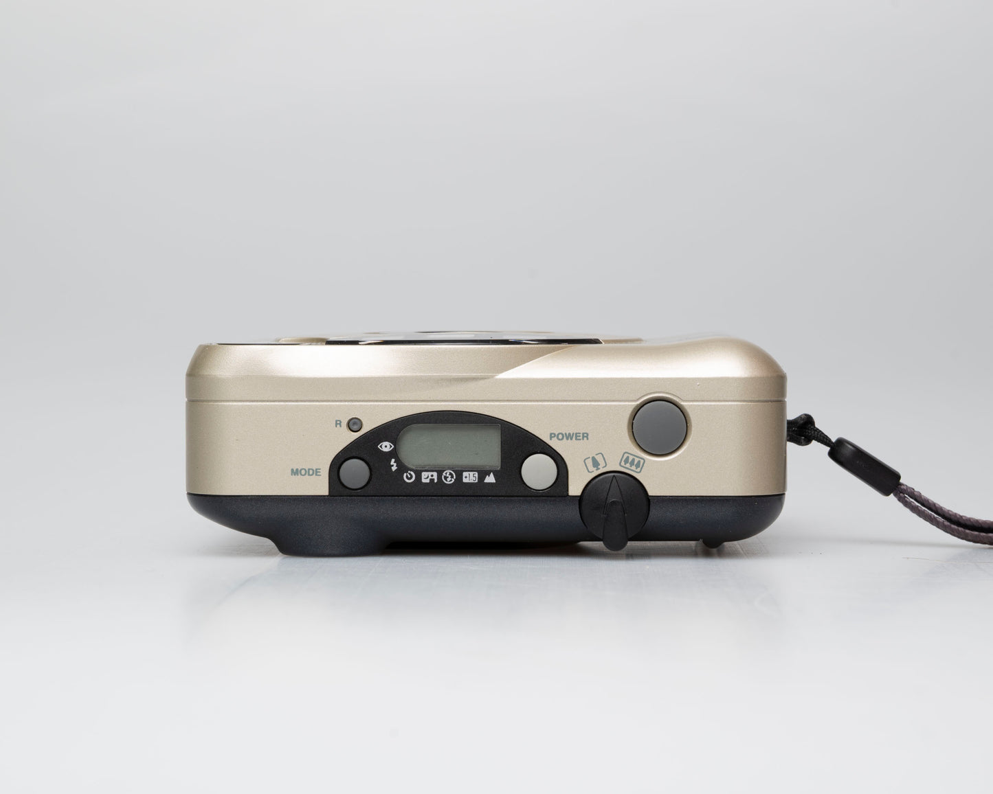 Konica FR735 35mm camera w/ case (serial 7048928)