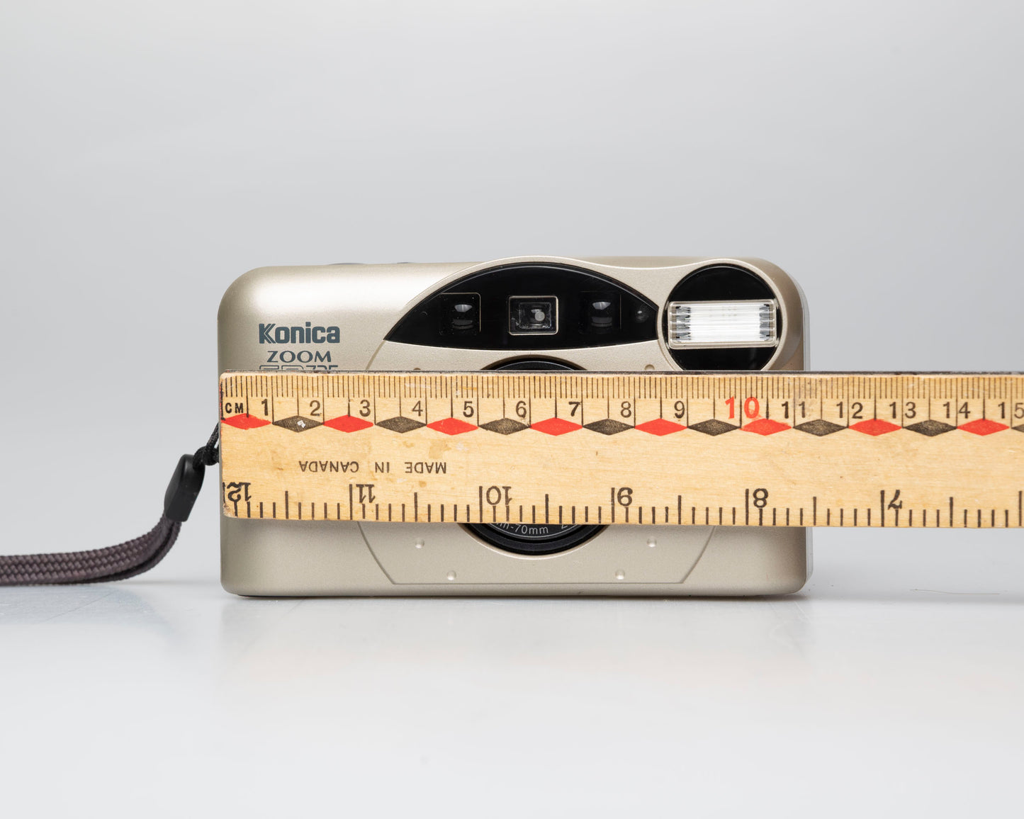 Konica FR735 35mm camera w/ case (serial 7048928)