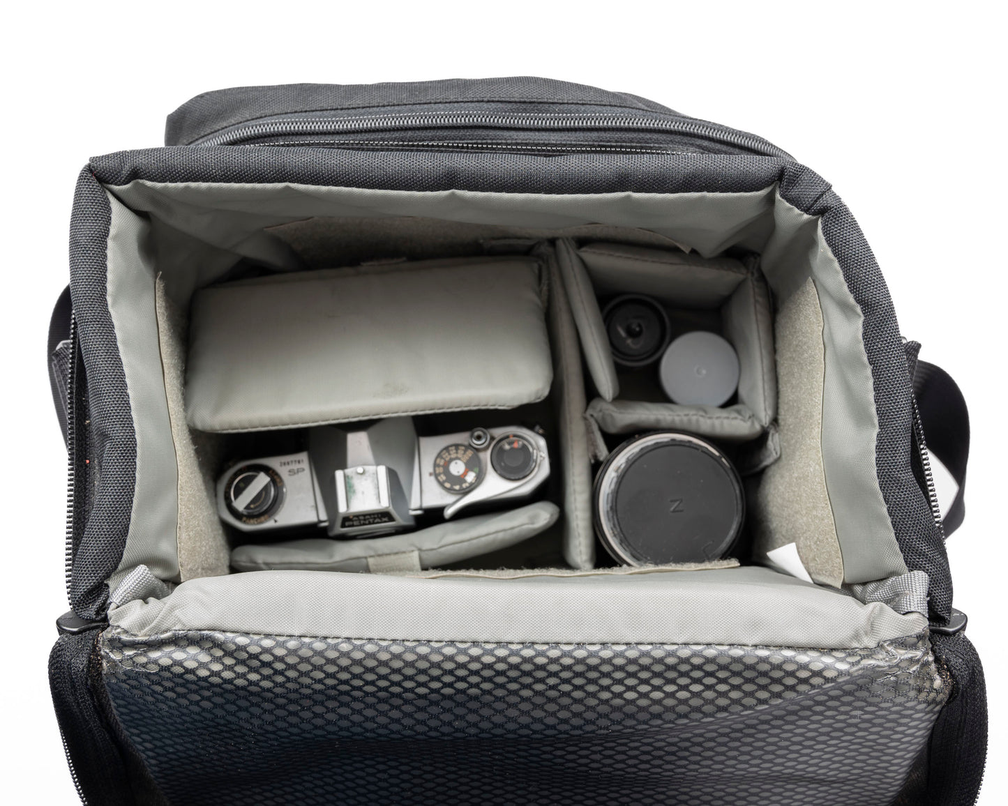 Lowepro Nova 3 mid-size camera bag