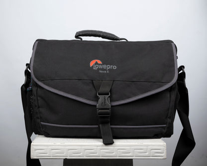 Lowepro Nova 5 large camera bag (black with grey trim)