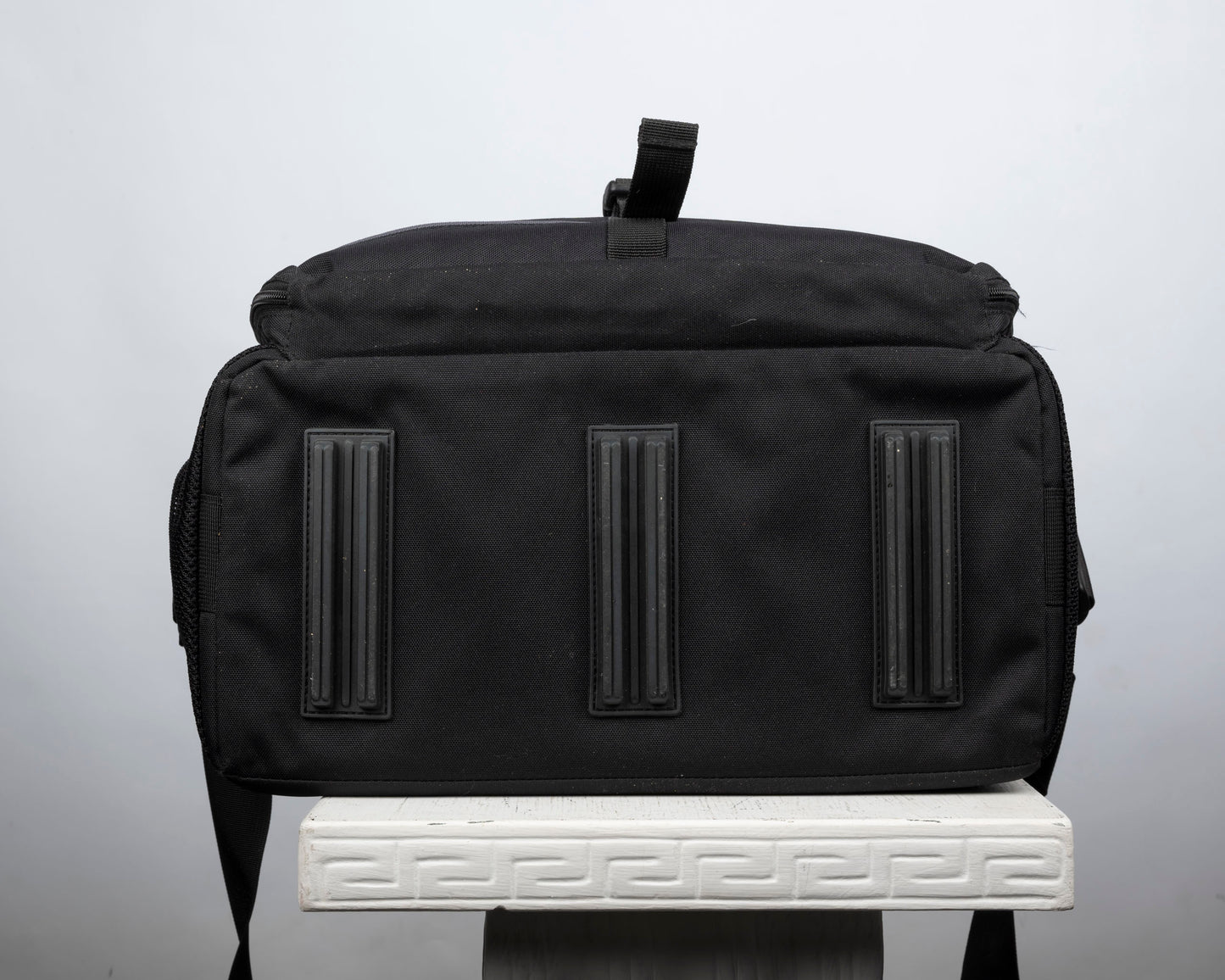 Lowepro Nova 5 grand sac pour appareil photo (noir avec bordure grise) – New Wave Pool Lowepro Nova 5 grand sac pour appareil photo (noir avec bordure grise) – New Wave Pool