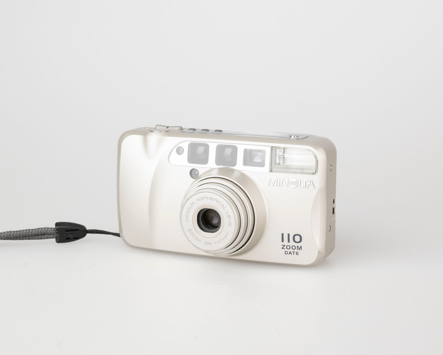 Minolta 110 Zoom Date compact 35mm camera w/ case (serial 42312807)