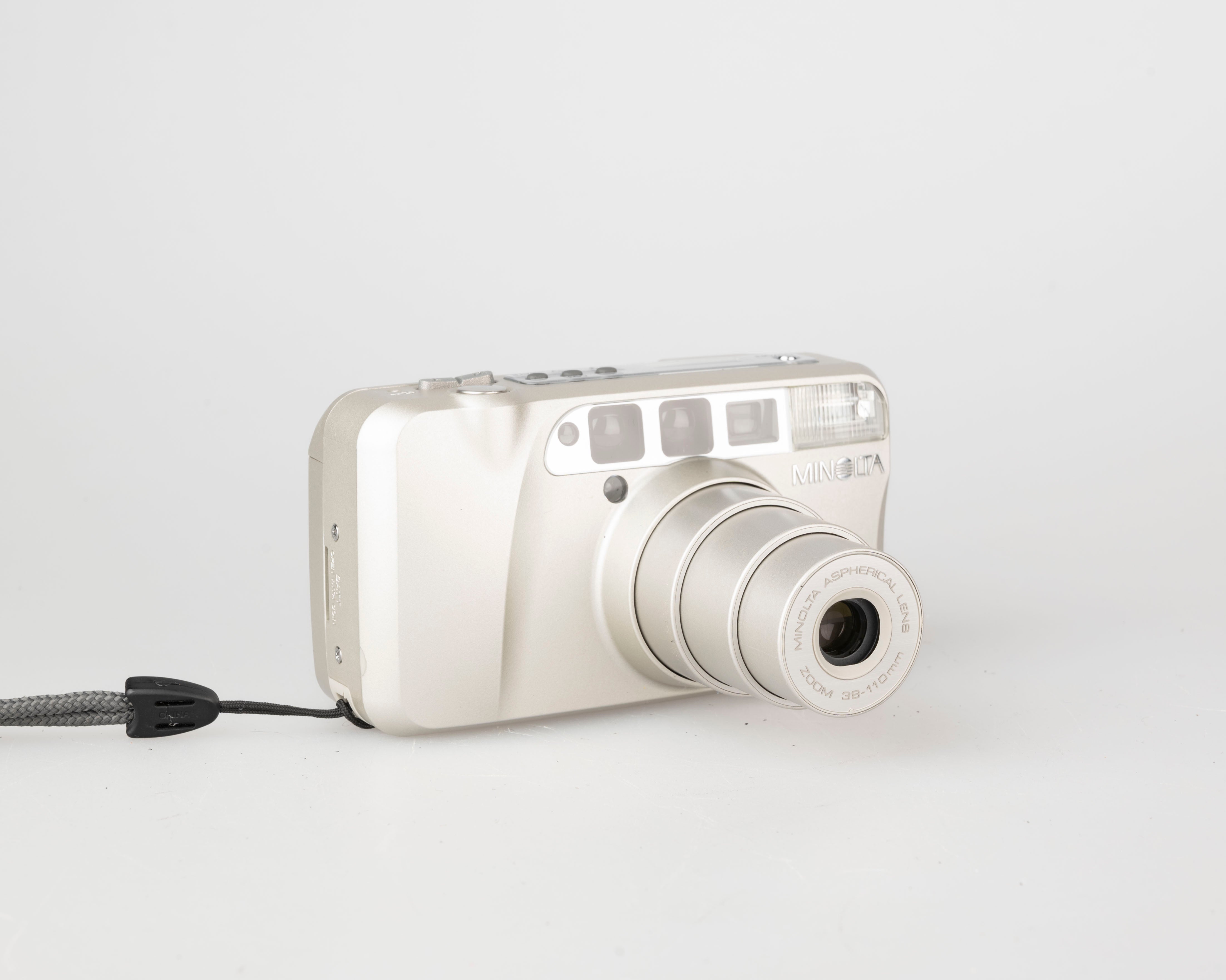Minolta 110 Zoom Date compact 35mm camera w/ case (serial 42312807 