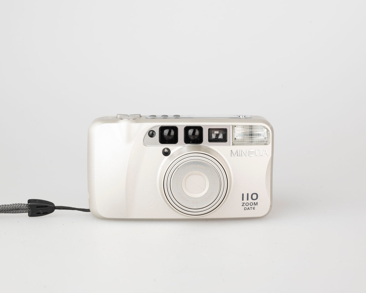 Appareil photo compact Minolta 110 Zoom Date 35 mm avec étui (série 42312807)