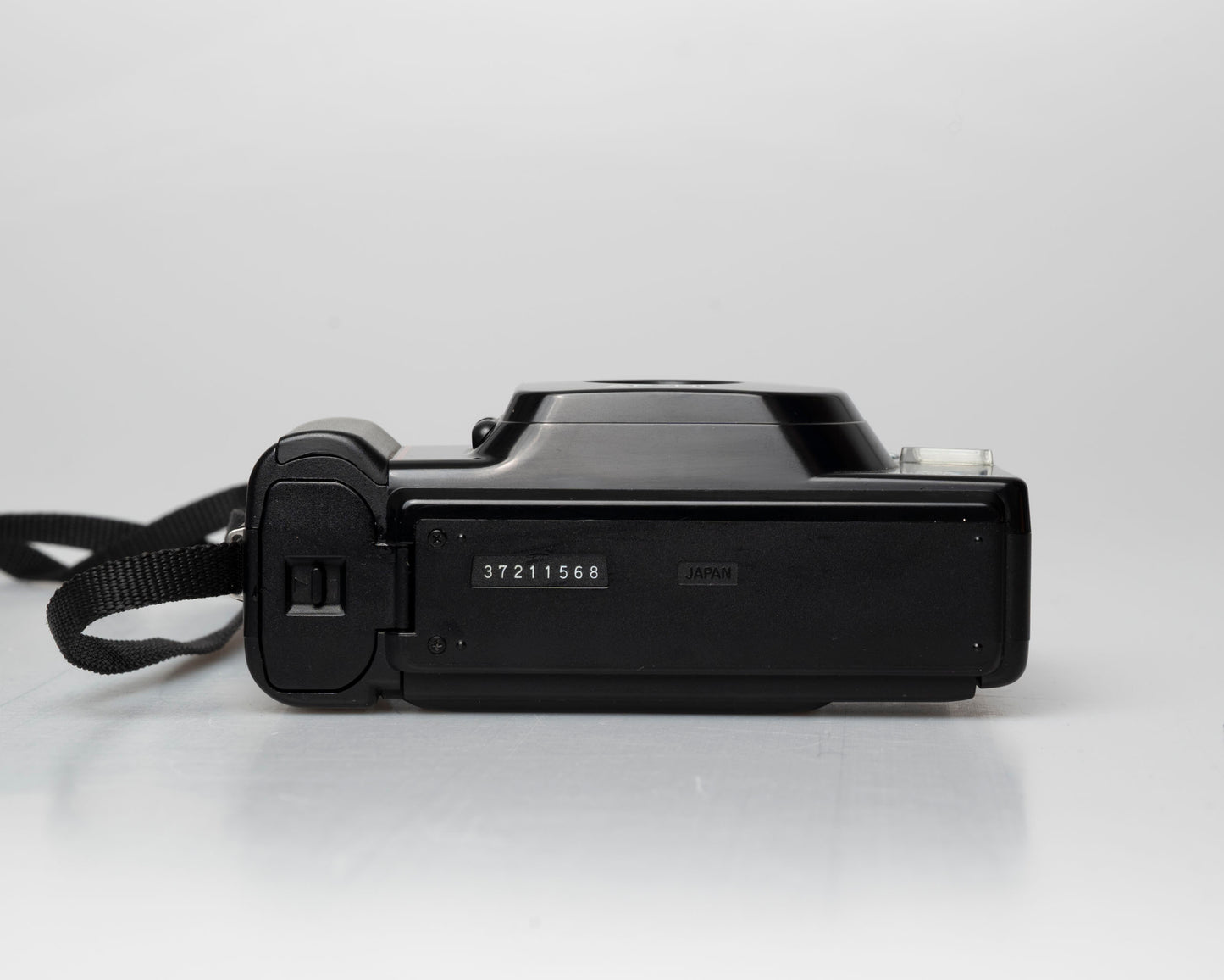 Minolta AF-DL dual lens 35mm camera (serial 37211568)