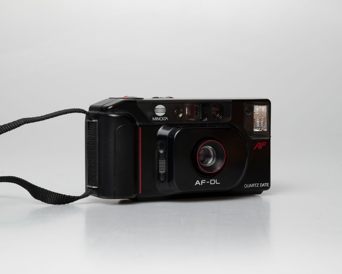 Minolta AF-DL dual lens 35mm camera (serial 37211568)