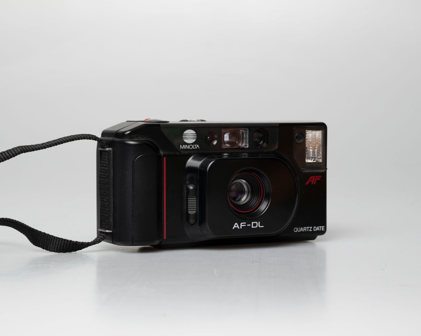 Minolta AF-DL dual lens 35mm camera (serial 37211568)