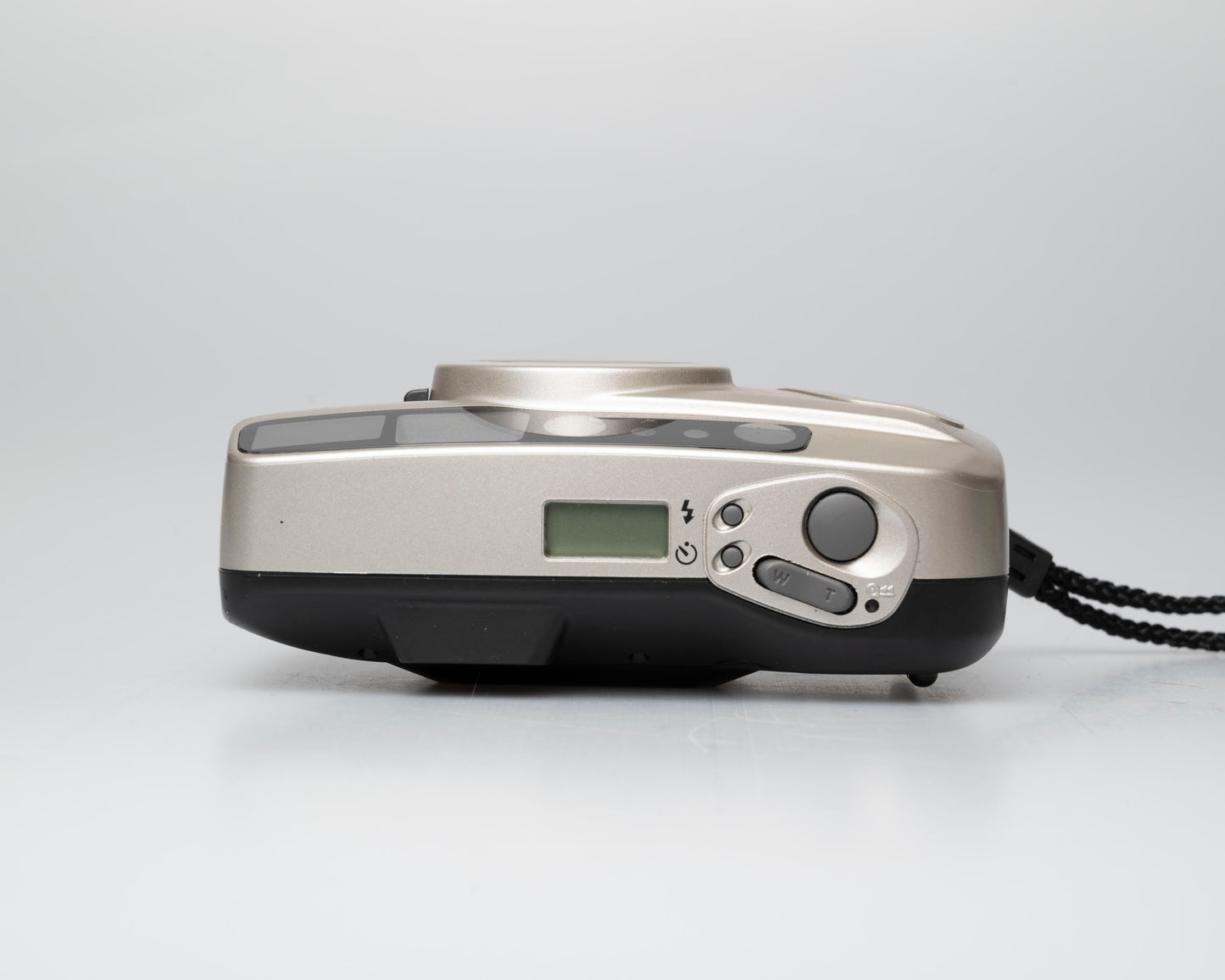 Minolta Zoom 70 35mm camera w/ case + manual (serial 36116970)