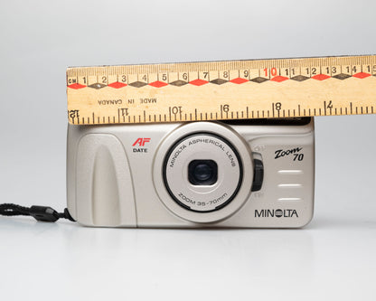 Minolta Zoom 70 35mm camera w/ case + manual (serial 36116970)