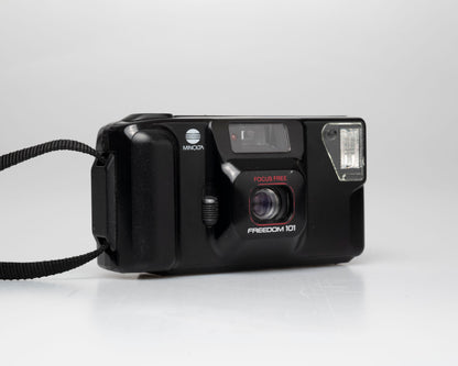 Appareil photo compact Minolta Freedom 101 35mm (numéro de série 93203369)