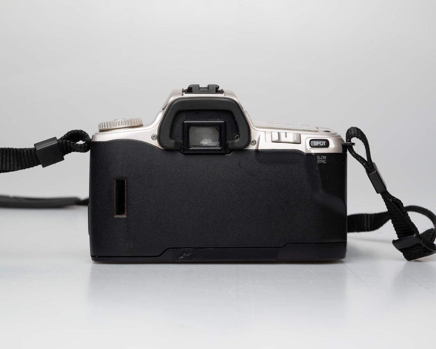 Minolta Dynax 404si back