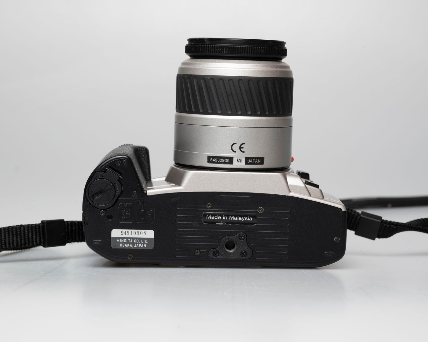 Minolta Dynax 404si bottom