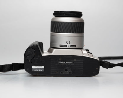 Minolta Dynax 404si bottom