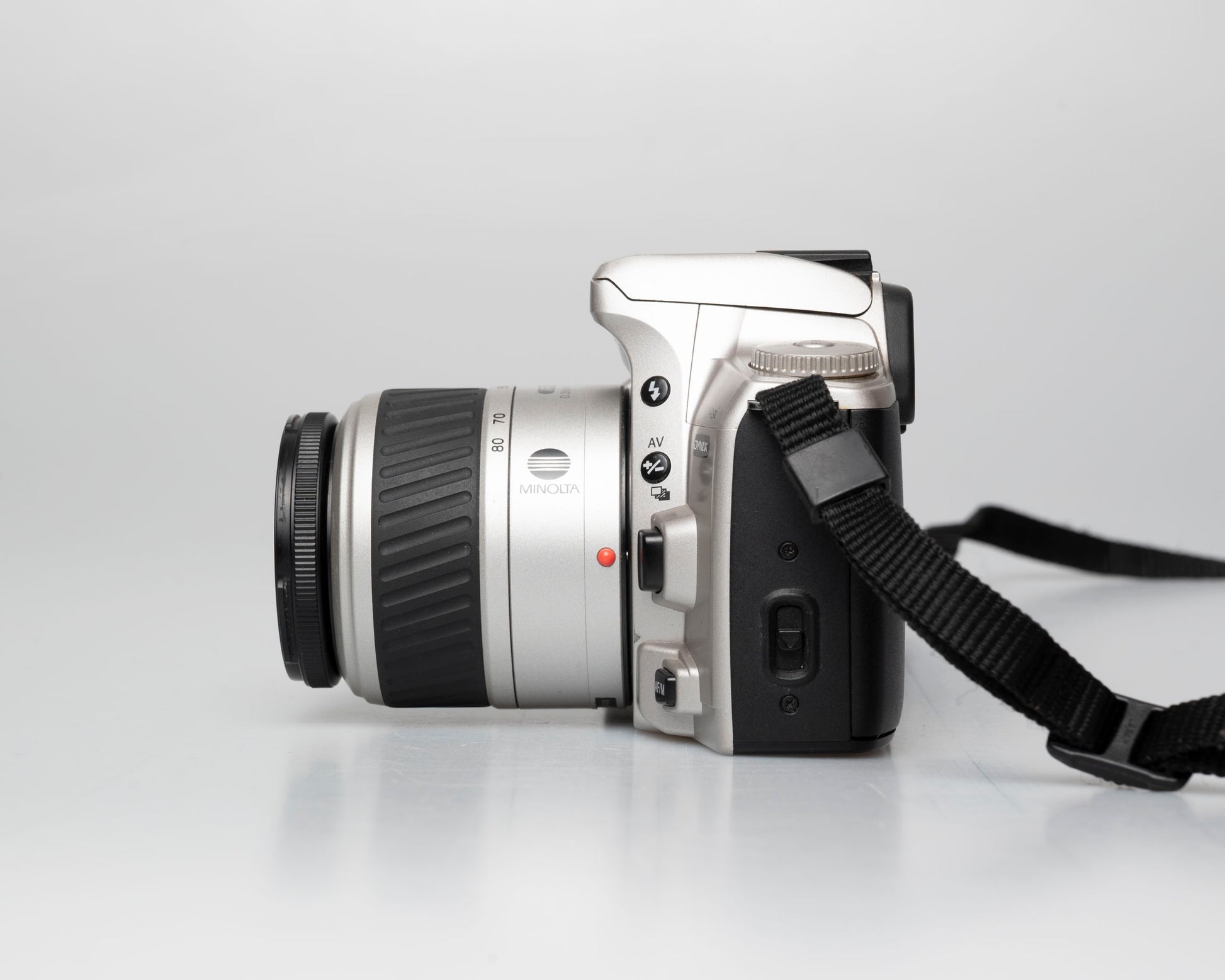 Minolta Dynax 404si side