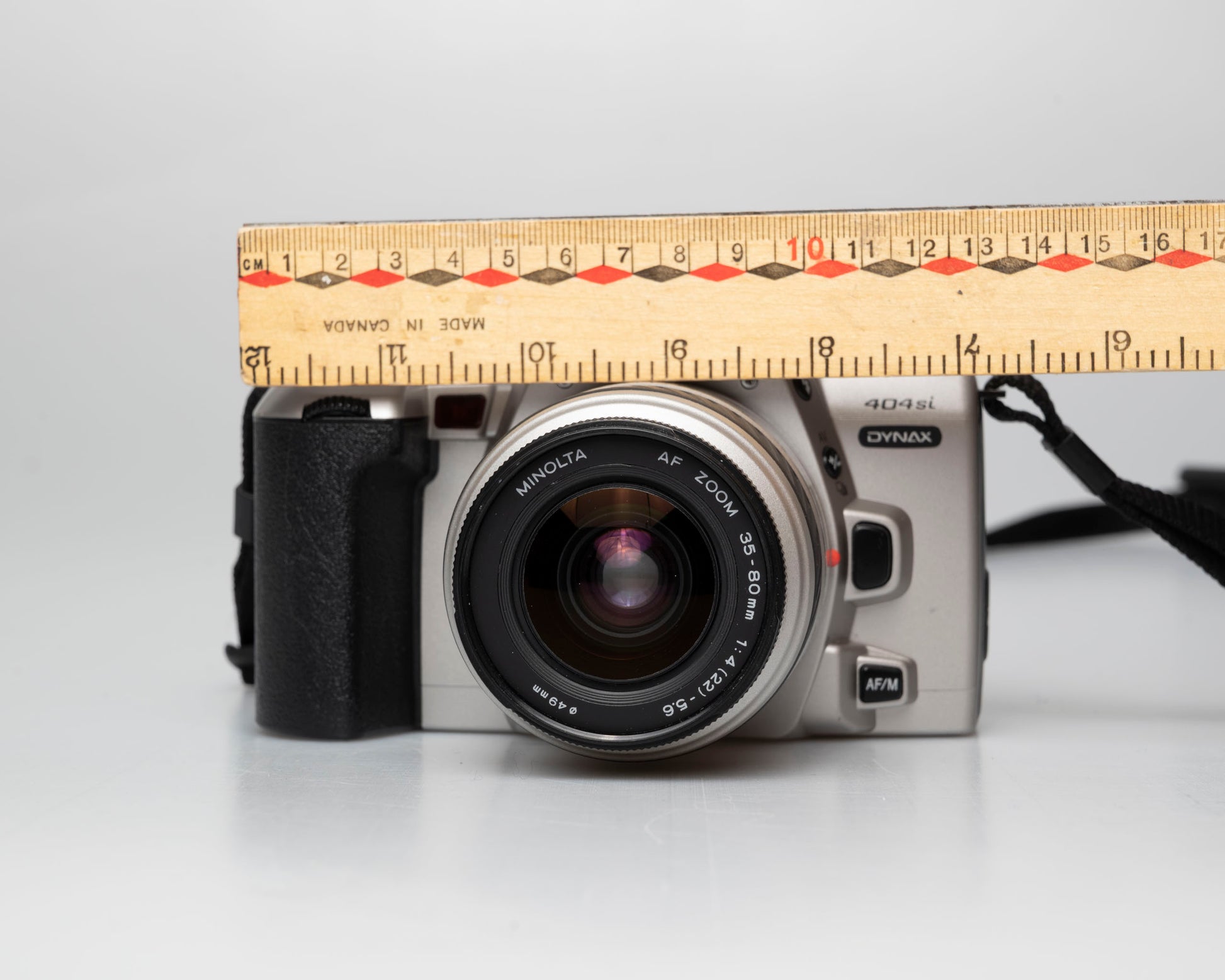 Minolta Dynax 404si front with ruler for scale