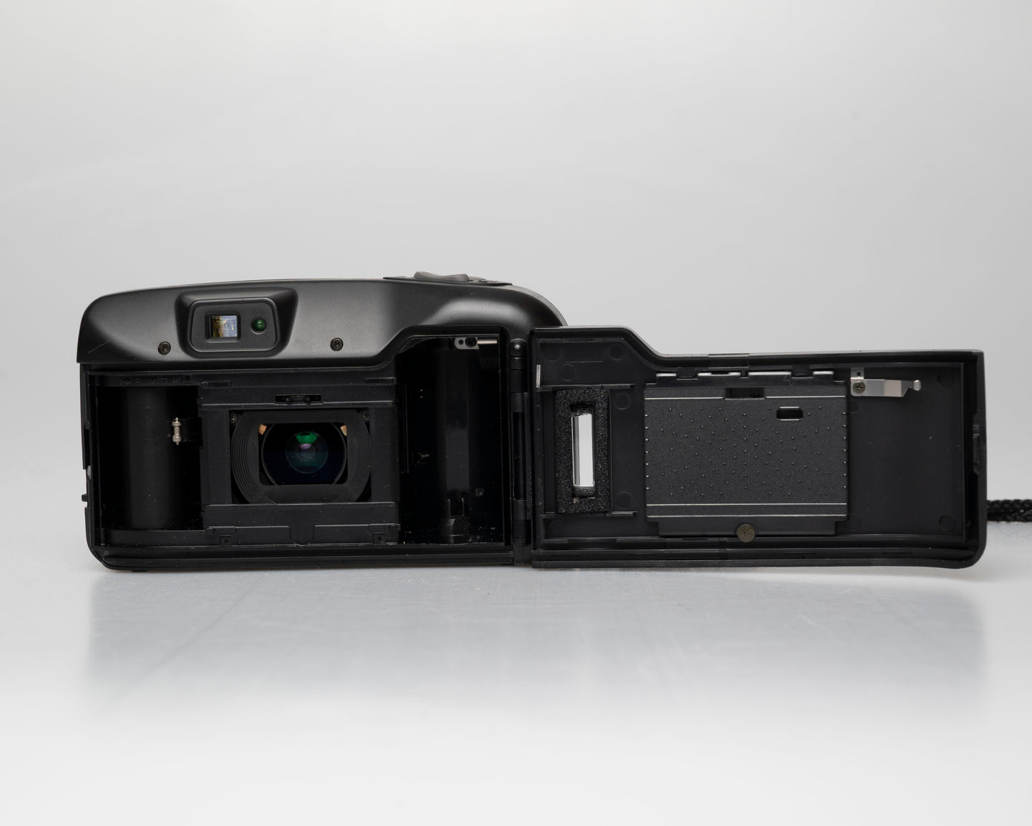 Minolta Family Zoom II 35mm camera w/ case (serial 41974429)