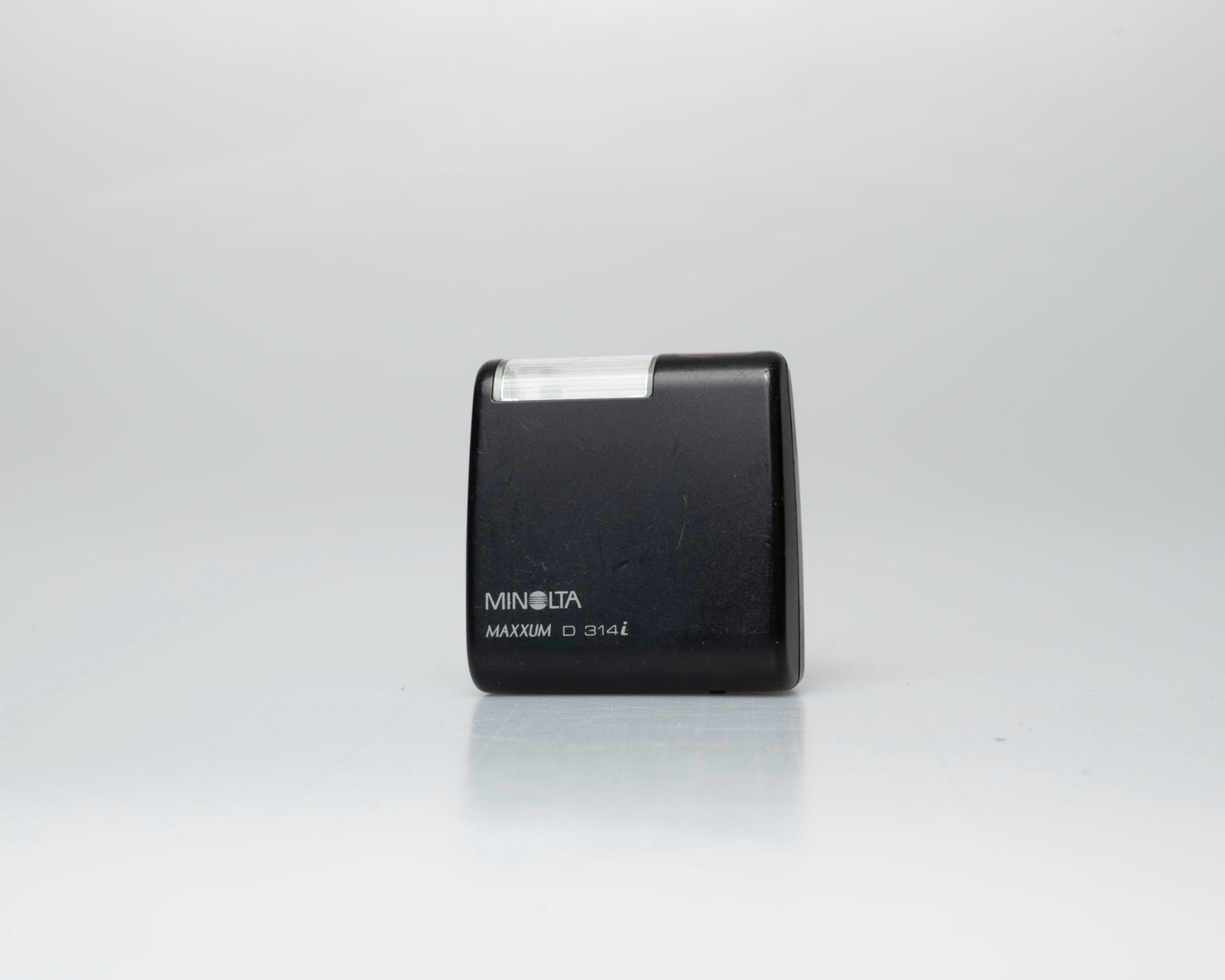 Minolta Dynax 3000i 35mm SLR w/ Minolta AF 50mm f1.7 lens + Program D 314i flash (serial 62301669))