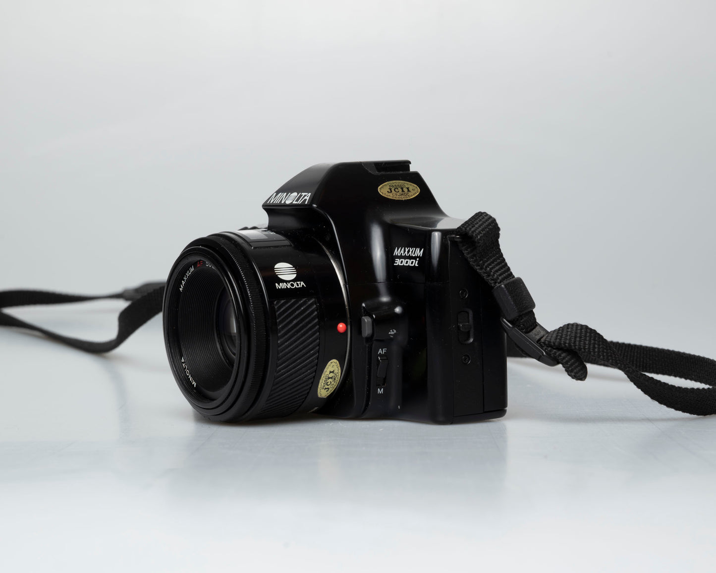 Minolta Dynax 3000i 35mm SLR w/ Minolta AF 50mm f1.7 lens + Program D 314i flash (serial 62301669))