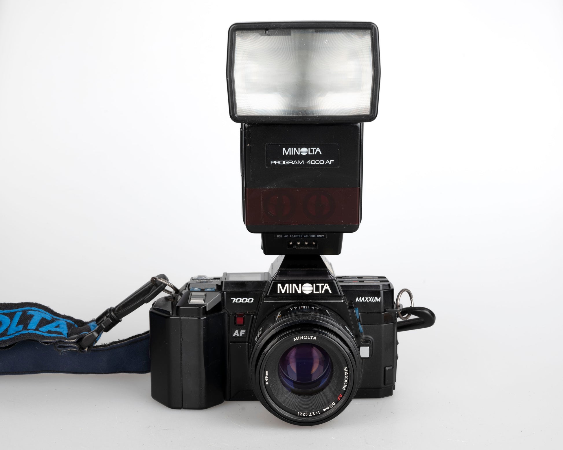 Minolta Maxxum 7000 35mm film SLR w/ 50mm f1.7 lens + 4000AF flash