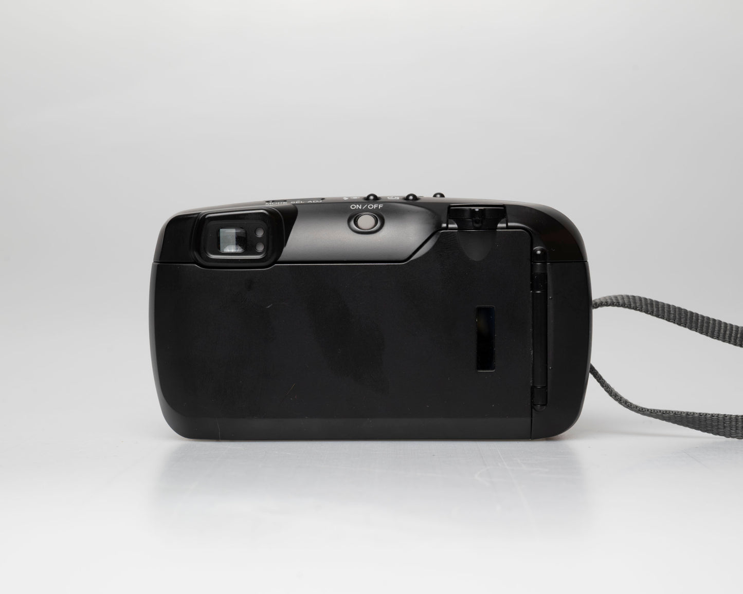 Appareil photo Minolta Riva Zoom 125 EX Date 35mm avec étui et manuel (numéro de série 95904275)