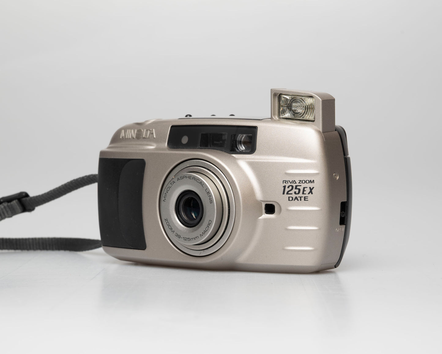 Appareil photo Minolta Riva Zoom 125 EX Date 35mm avec étui et manuel (numéro de série 95904275)