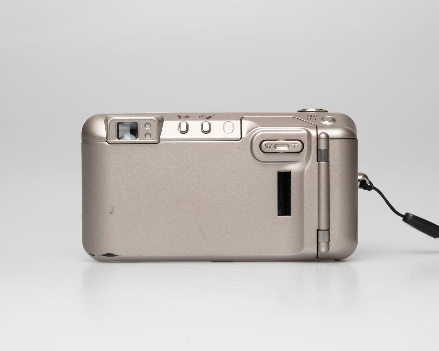 Appareil photo compact Minolta Riva Zoom 125 35mm avec étui (série 40017014)