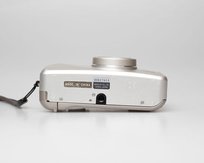 Appareil photo compact Minolta Riva Zoom 125 35mm avec étui (série 40017014)