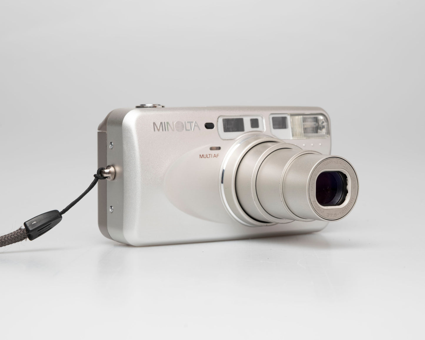 Appareil photo compact Minolta Riva Zoom 125 35mm avec étui (série 40017014)