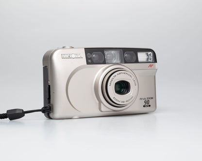 Minolta Riva Zoom 90 Date 35mm camera (serial 36914713)