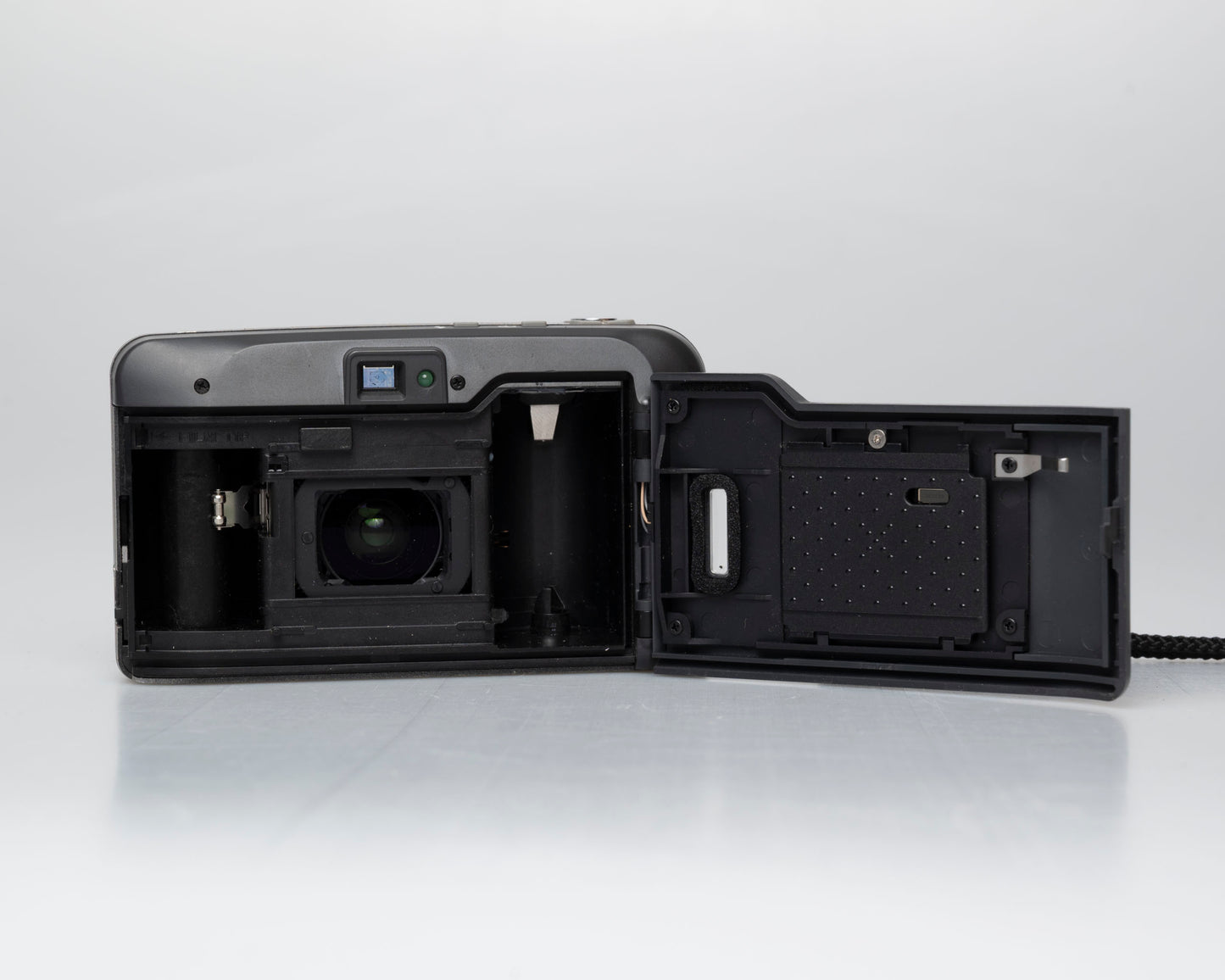 Minolta Riva Zoom 90 Date 35mm camera (serial 36914713)